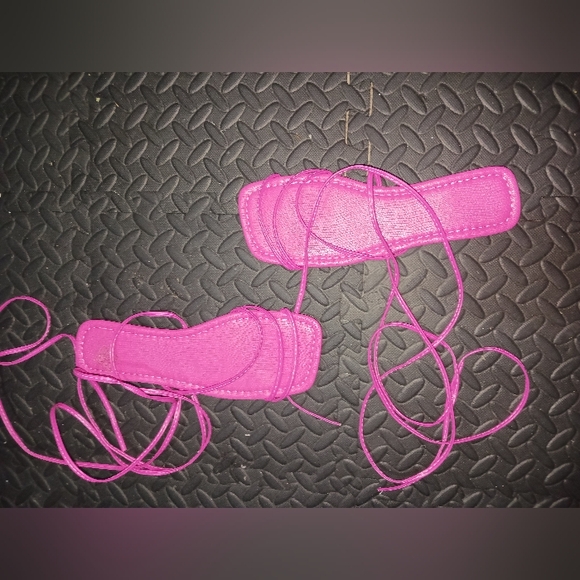Women Fuschia Pink Lace Up Flat Sandals - Picture 3 of 10